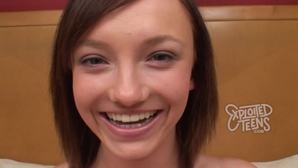 Jenny Anderson in clip casting di Exxx Teens