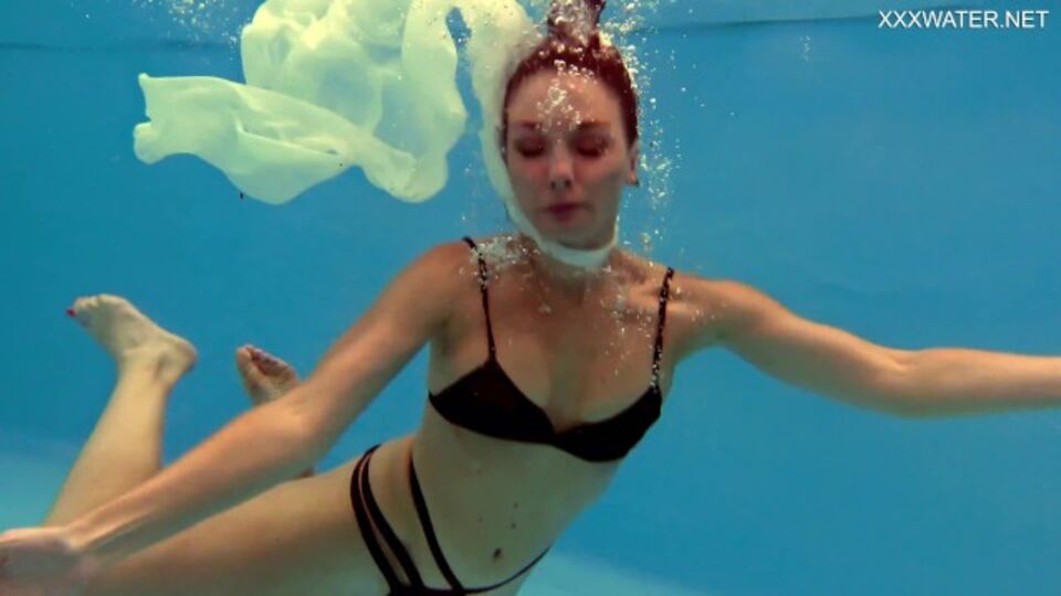 Wunderbare Anastasia - Russisch Sexfilm - Underwater Show