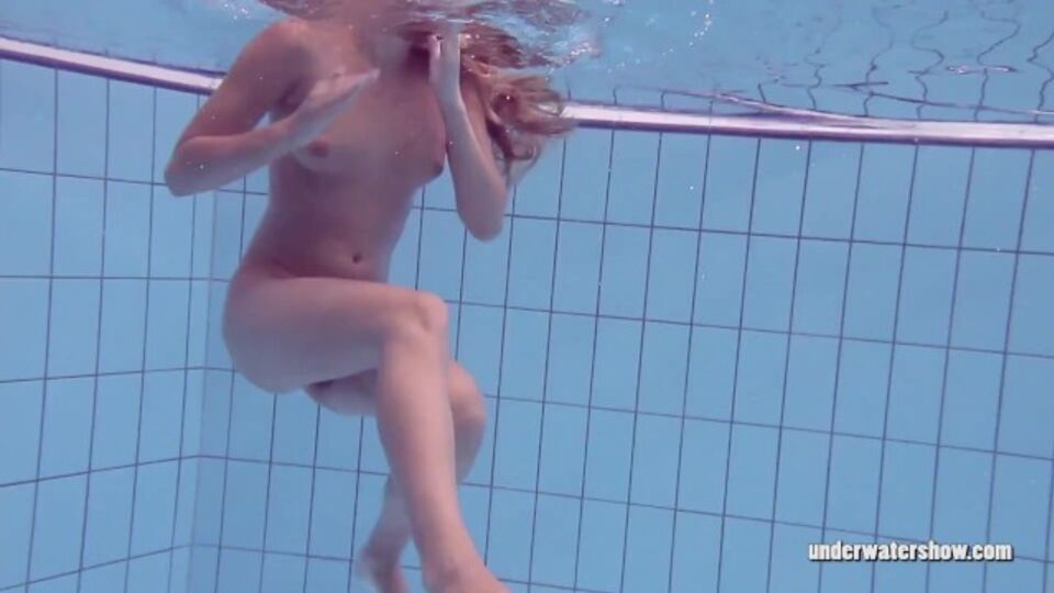 Amorous Lucy - russian dirt - Underwater Show