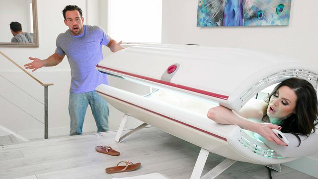 Kendra Lust in Umgedrehte Reiterstellung Sexfilm von Naughty America