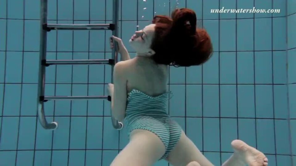 Underwater Show präsentiert Madame's Russisch Fickfilm