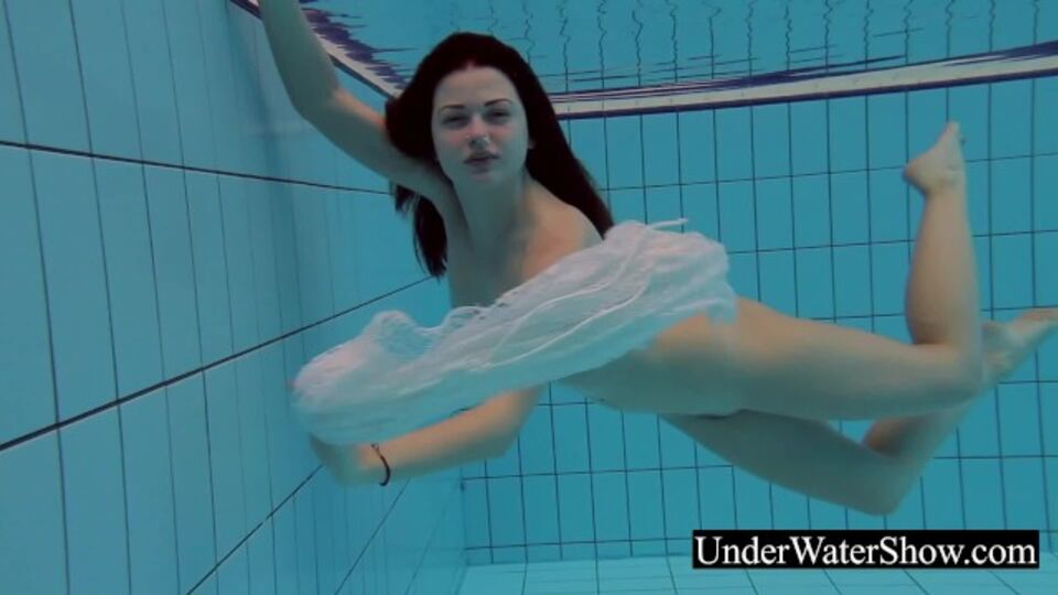 Underwater Show featuring girlie's brunette sex