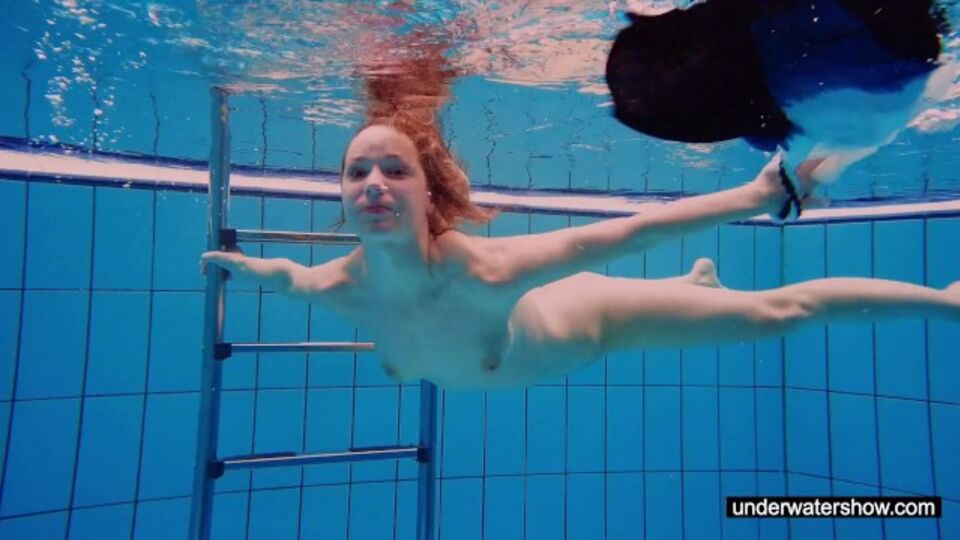 Underwater Show featuring dream girl's underwatershow clip