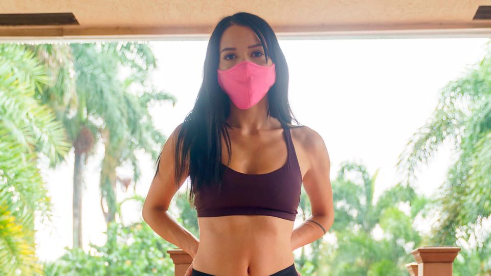 Riley Jean में खड़े कुत्ते शैली ट्रेलर Fit18 द्वारा