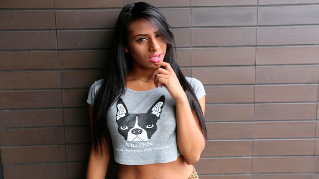 Colombia Fuck Fest presenta película con las bragas de Lahia Crox