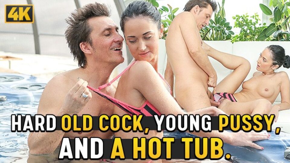 Instancabile Angie Moon - porno teenager - Old4k