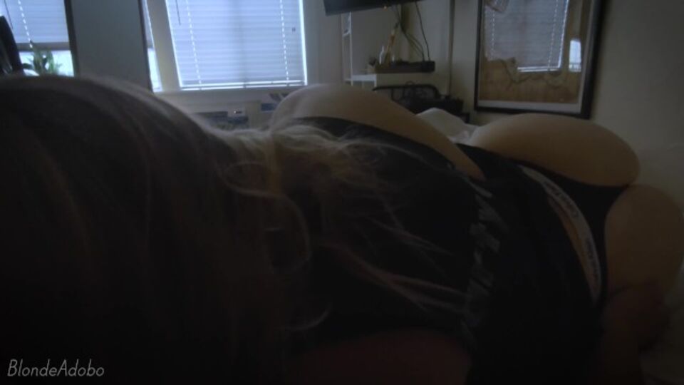 Smiling BlondeAdobo's verified amateurs clip