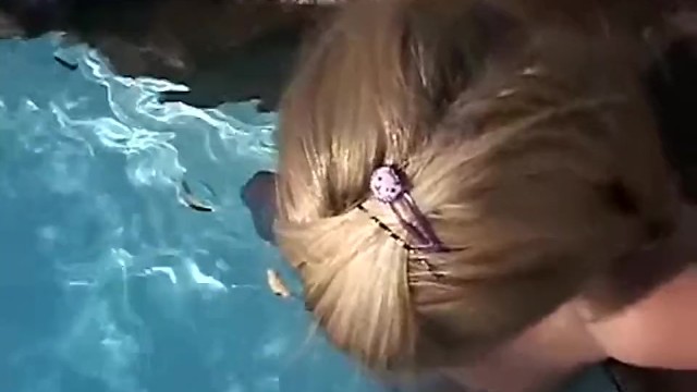 Clip de solo protagonizado por la hambrienta de sexo Little Summer