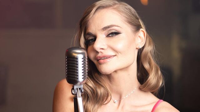 Conquistatrice Fibi Euro in sesso cazzo grosso