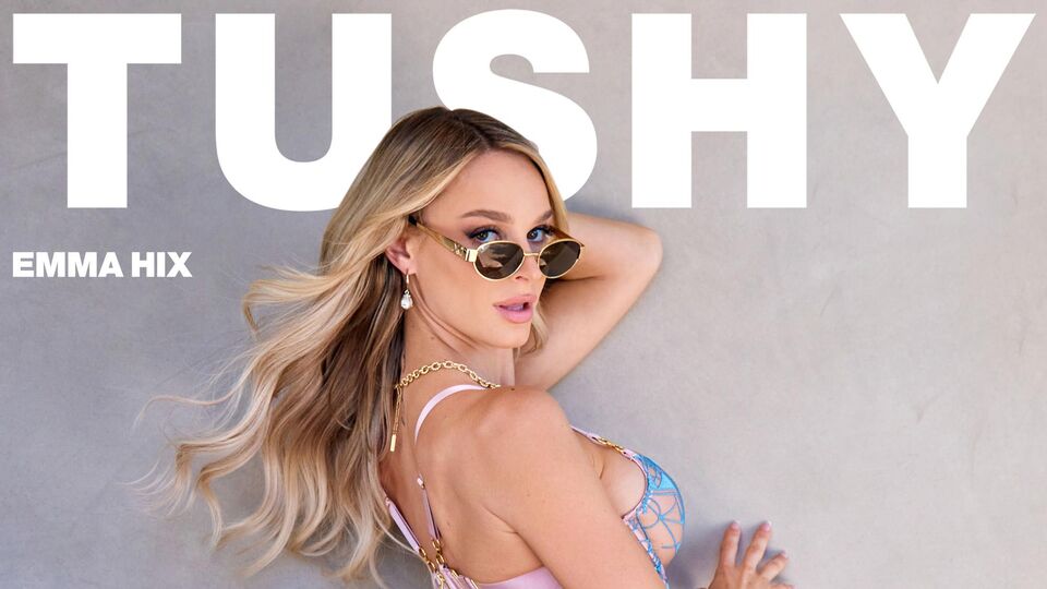 Tushy präsentiert Emma Hix's Blondine XXX-Film