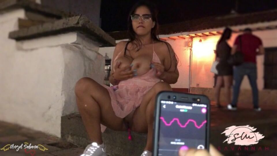 Gloriosa Savannah Watson em latina vídeo