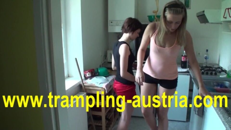 Trampling Austria präsentiert Lady's Realität Sexfilm