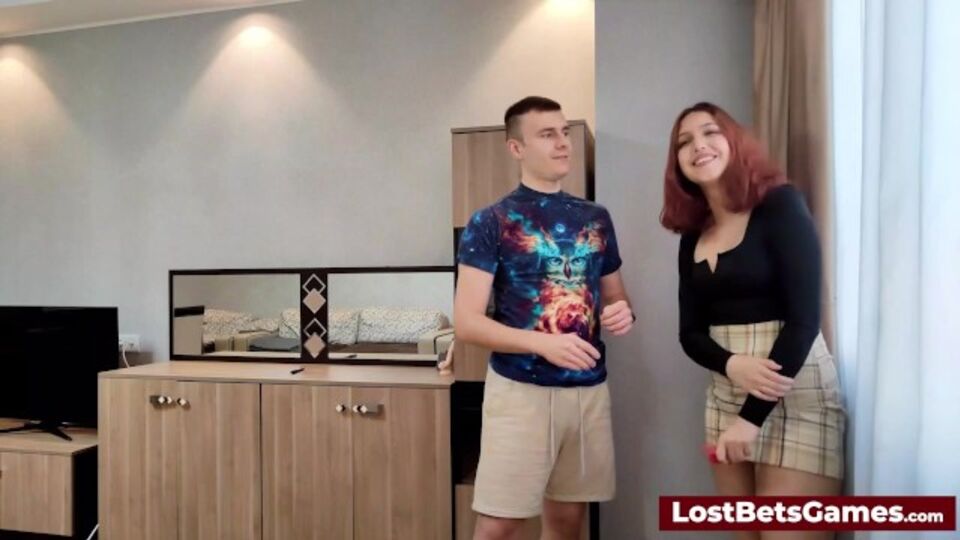 Teenie XXX-Film mit hervorragender Liebhaberin von Lost Bets Games