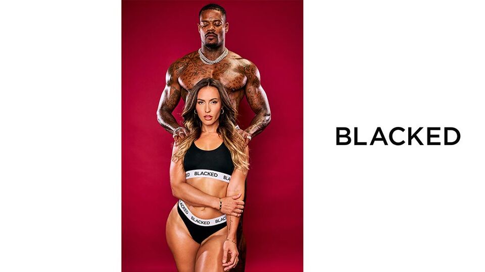 Oral Sexfilm mit bildschöner Kelsi Monroe von Blacked.Com