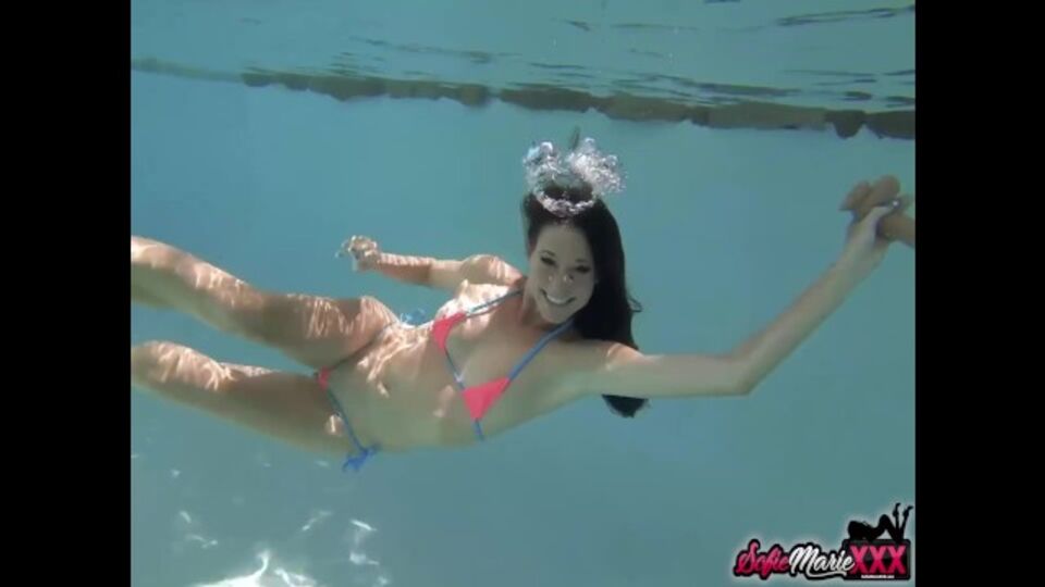 Fascinating Sofie Marie's pool clip