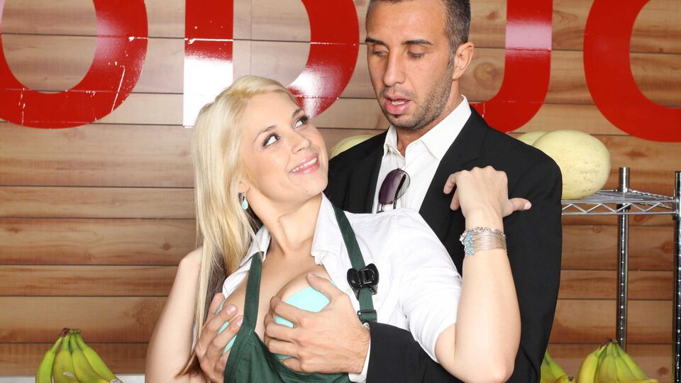 Brazzers Exxtra - de quatro pornografia