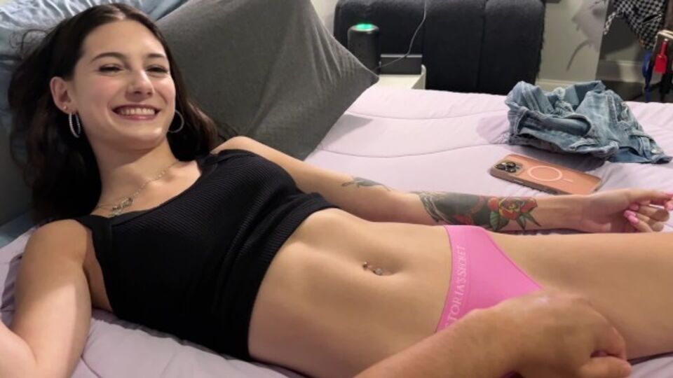 Sophie Tyler e Teddy Tarantino em gozadas ação no Verified Amateurs