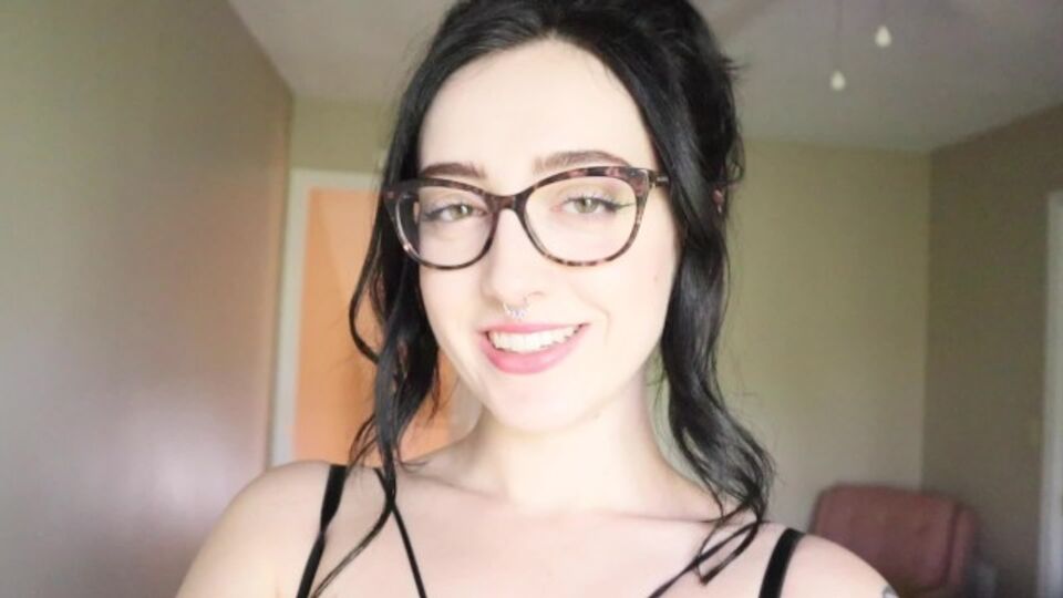 Porno de juguetes protagonizado por la preciosa phatassedangel69