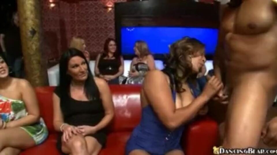 Boneca Tiffany Haze estrelando em mulher vestida homem pelado filme