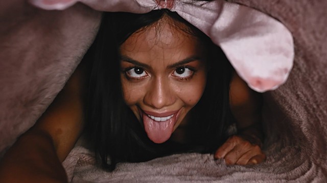 Weibliche Canela Skin's Sexstreifen anschauen