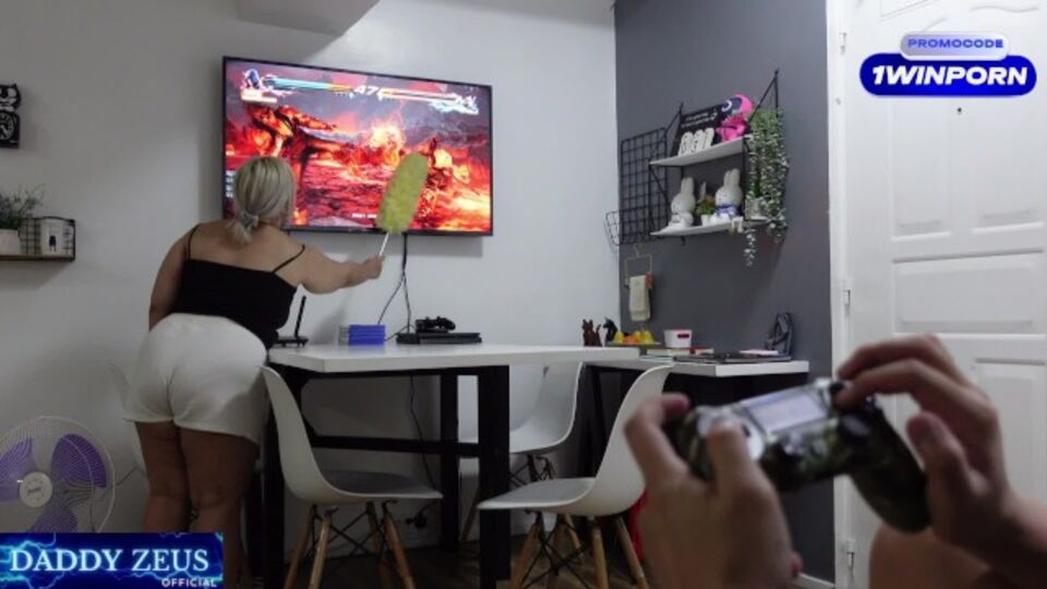Verified Amateurs presenta vídeo con las engañando de Tina Slick Official y Daddy Zeus Official