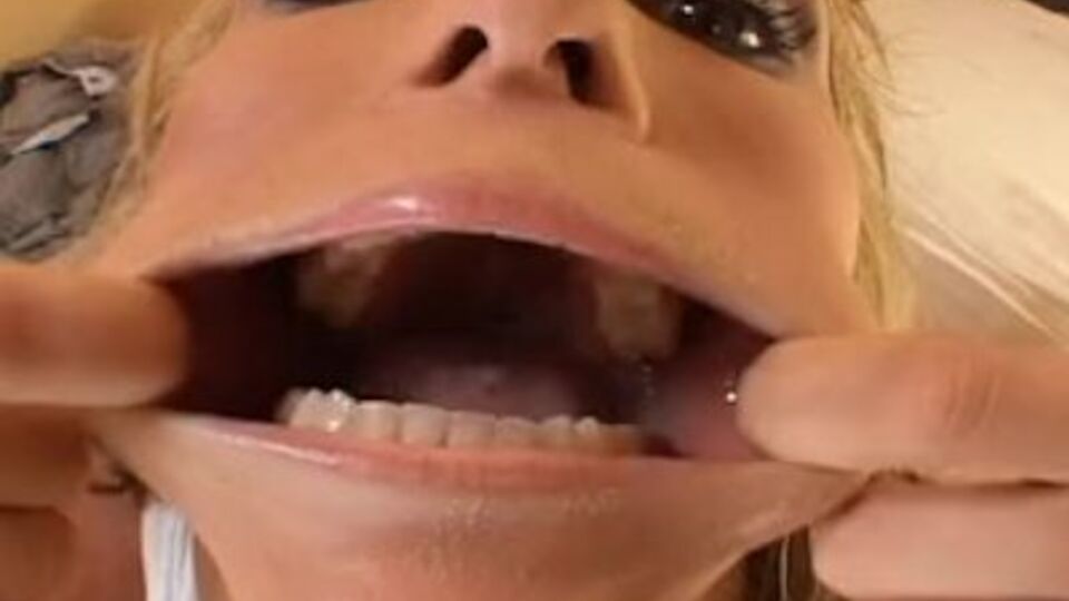 Acción de culo grande protagonizado por la deseable Courtney Cummz y Jay Huntington