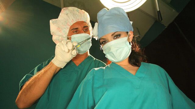 Andy San Dimas in riprese infermiera di Brazzers Exxtra