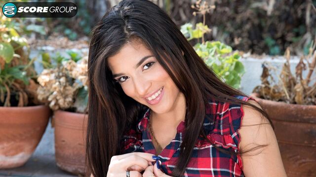 Gabriela Lopez in xxx masturbazione di Naughty Mag