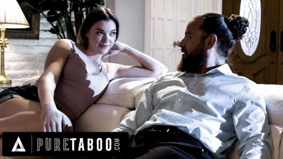 Adelanto con la diabla Anny Aurora y Brad Newman con jovencitas de Pure Taboo