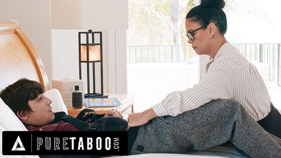 La exhuberante Dana Vespoli y Ricky Spanish - pornografía de hd - Pure Taboo
