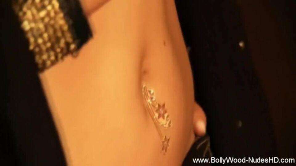 Porno con la talentosa cachorra con provocando de Bollywood Nudes HD