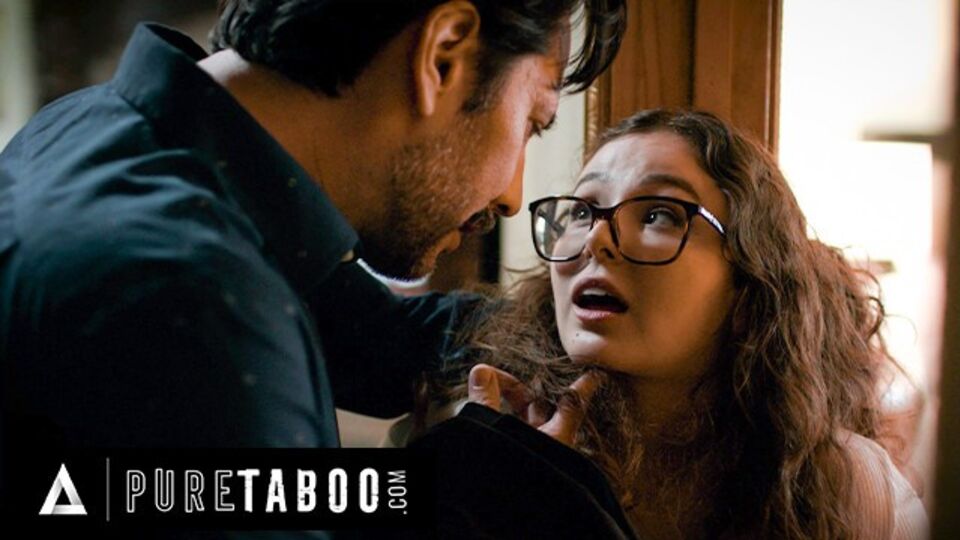 La fascinante Tommy Pistol y Leana Lovings - escena de realidad - Pure Taboo