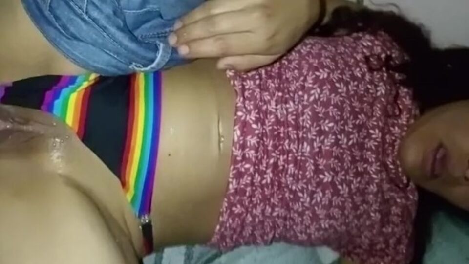 La pícara Zatirus en toma de masturbación