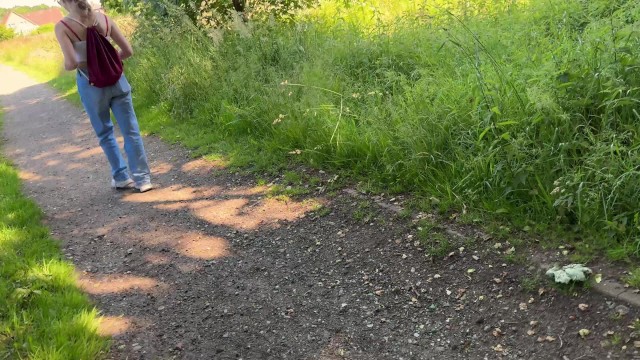 खिल  BerryBabe69 और AlexSanderOfficial का ब्लोजॉब दृश्य