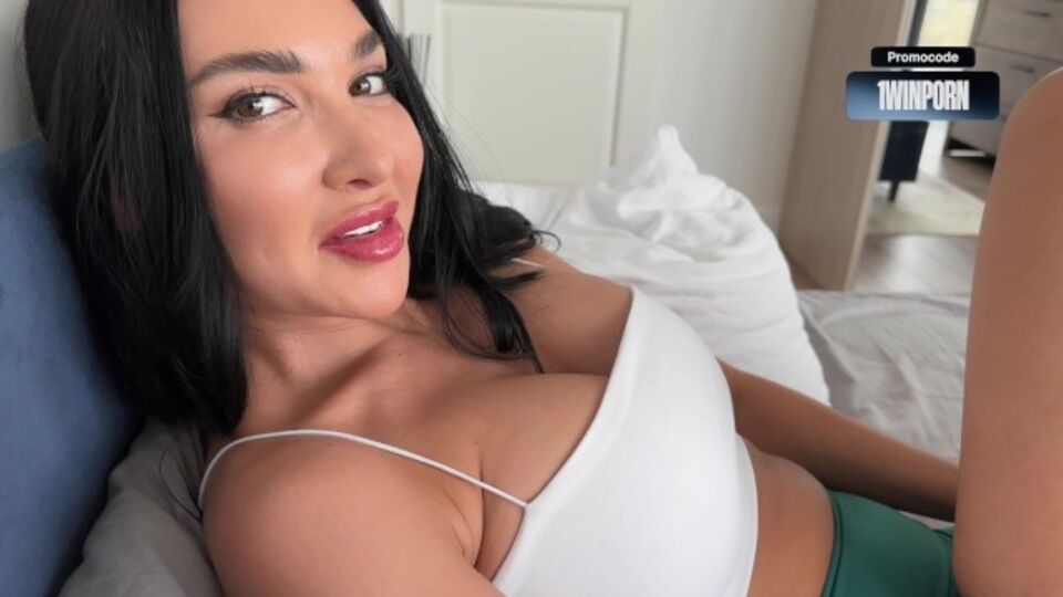 Mira película con la contenta Melanie Queen