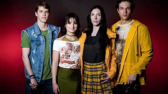 Sis Swap présente séquence Sexe oral de Celestina Blooms et Evie Christian