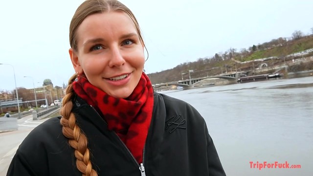 Contenu petits seins de femme