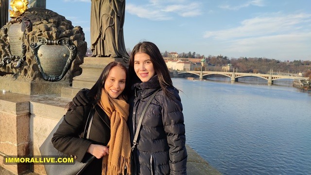 La peluda Matt Bird y Lady Dee - tráiler de tetas naturales grandes - Immoral Family