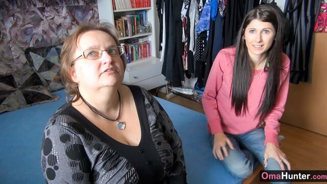 Appetibile SandraG e Othilia - oscenità donna che si masturba - OmaHunter