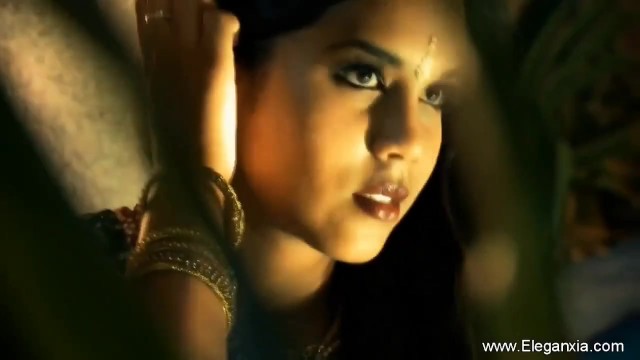 Adelanto de la cachonda novia de oriental 