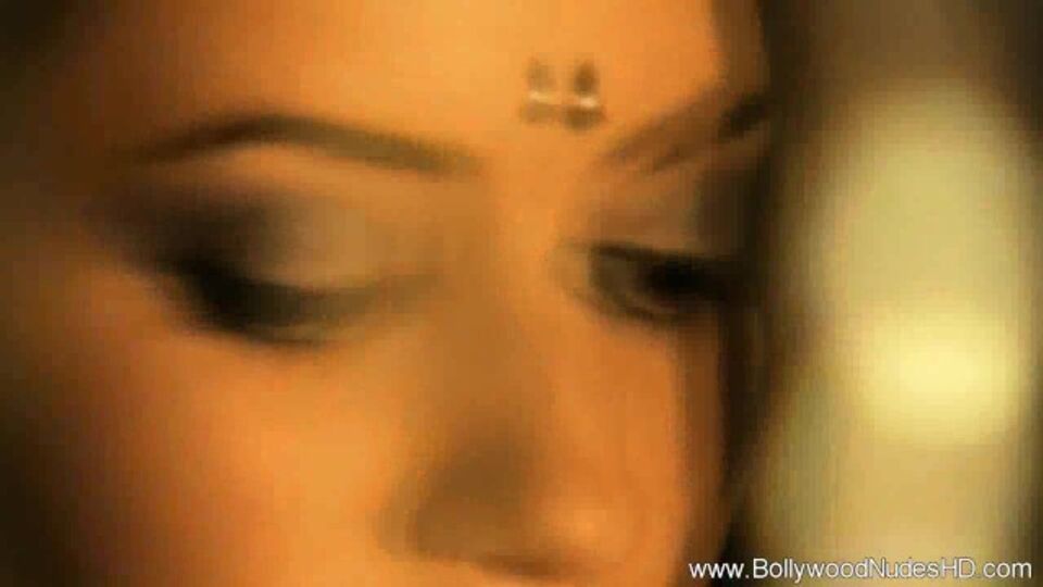 Bollywood Nudes HD - acción de MILF