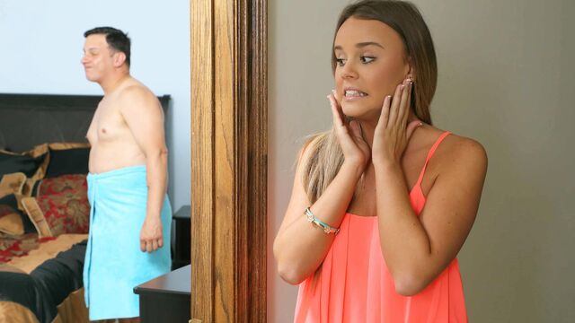 My Dad's Hot Girlfriend प्रस्तुत करता है Alexis Adams का बिग गांड वीडियो