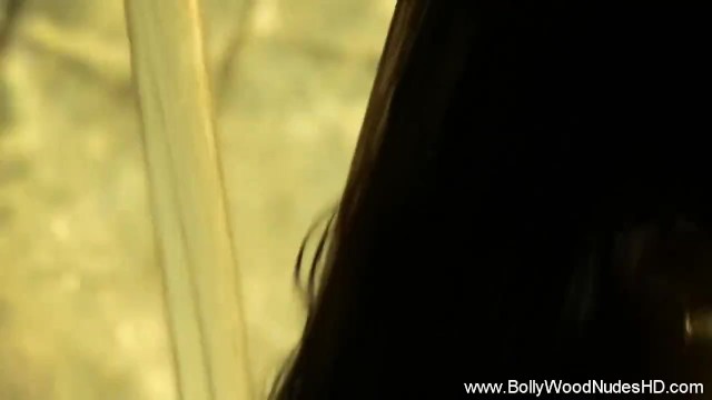 Bollywood Nudes HD - riprese striptease