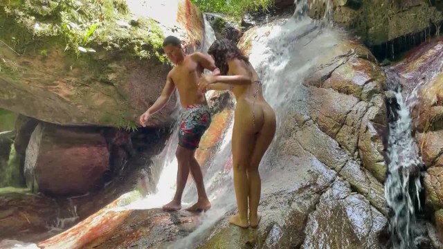 Saraymike in Dicke Titten XXX-Clip von Verified Amateurs