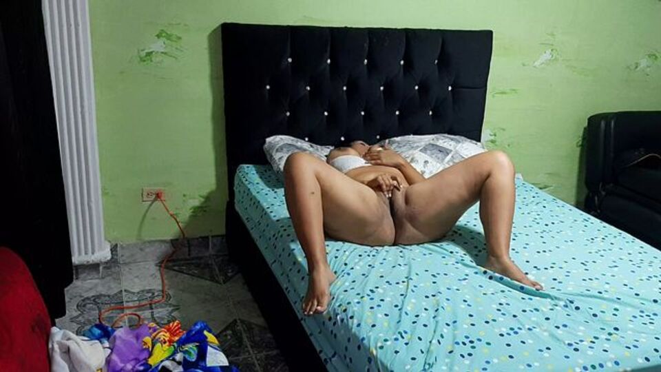 Adelanto de morena protagonizado por la sabrosa HotFamilySex