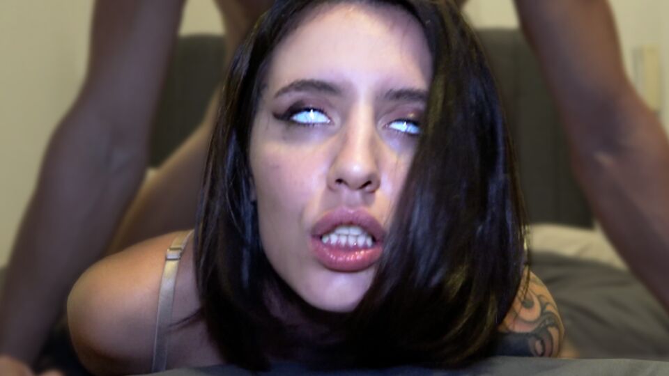 इतनी गर्मी Blaze Rager का लिंग देखें