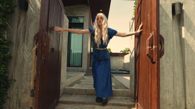 दिव्य Kuporovaa Krupa का फुटेज देखें