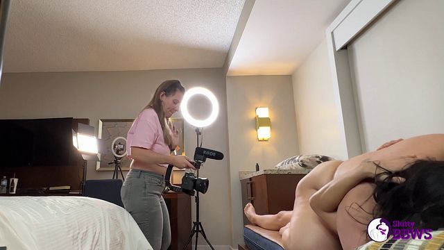 Slutty BBWS présente vidéo ronde de femme facile