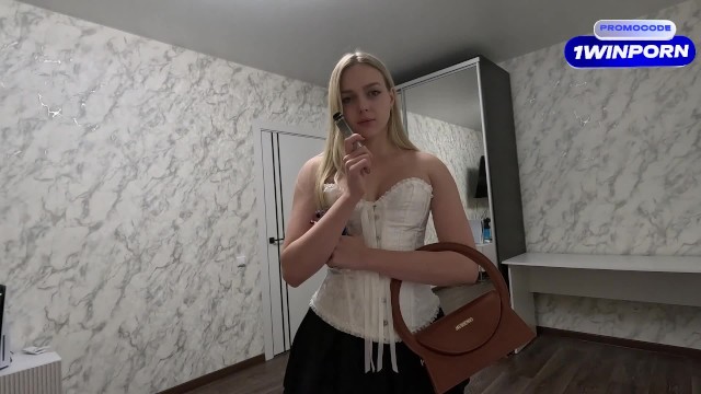 Filmato fantasia con i nuovi membri della famiglia con selvaggia Arisha Mills di Verified Amateurs