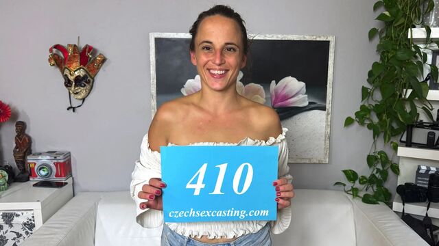 Reina Ross en película de cabello liso de Czech Sex Casting
